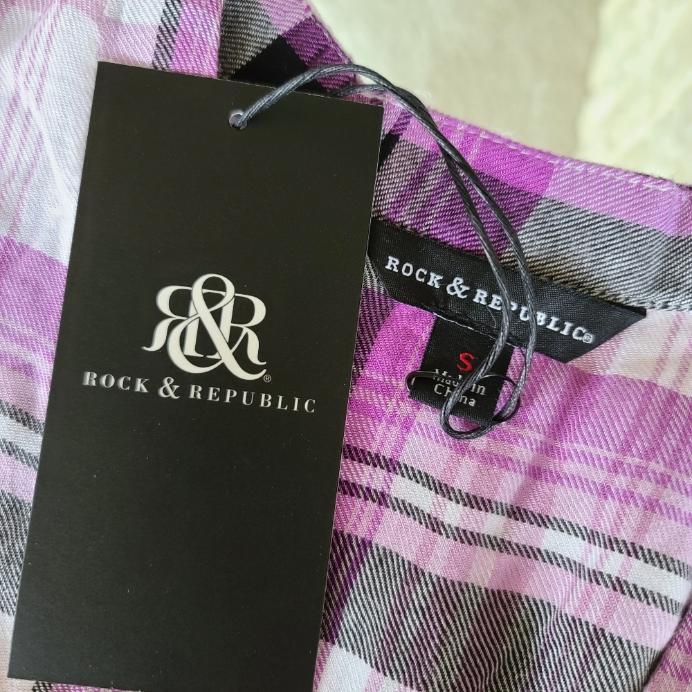 ROCK & REPUBLIC Tulip Back Top - Picture 6 of 6